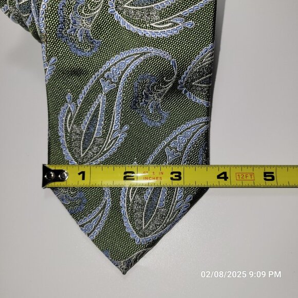 Jos A Bank Signature Collection Silk Tie Green Paisley 3 7/8" X 60" - Picture 3 of 6